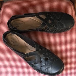 Black, Clark’s shoe.